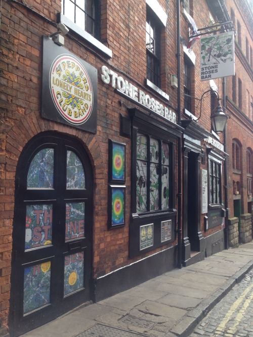 jessicalathammm:  Stone Roses Bar, York.