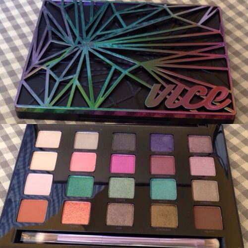 Playing with this beauty today. Urban Decay Vice 4 palette, out now at Sephora! I&rsquo;m feeling so