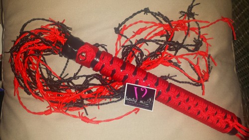 lady-v-design:Beautiful Whip made by “Lady V design” with leather barbed wire.