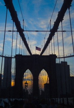 citylandscapes:  Brooklyn Bridge by Twilight 