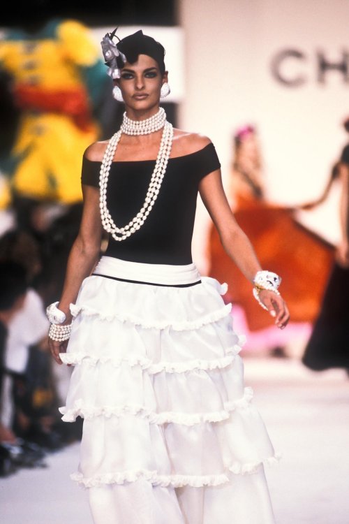 Chanel - Spring 1991 RTW