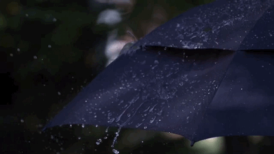 pluviobrew:Slo-mo raindrops on umbrella