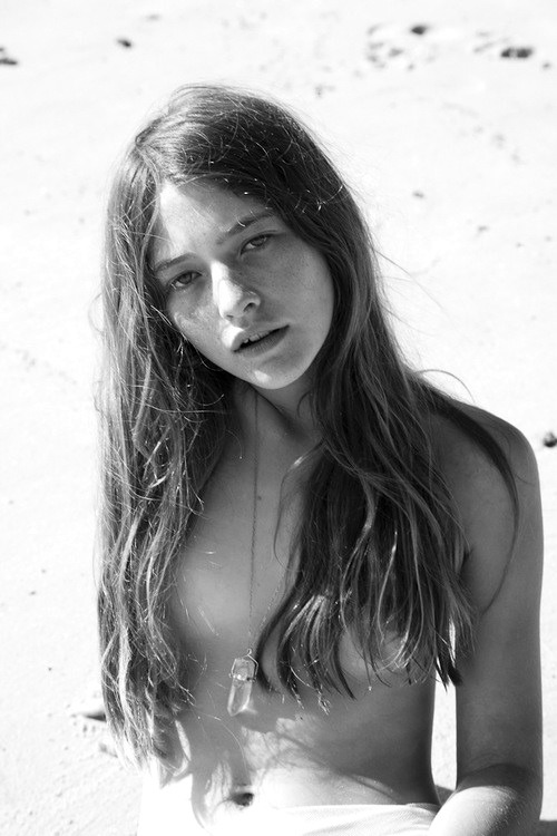 n-i-c-o-t-i-n-e:  Instagram 