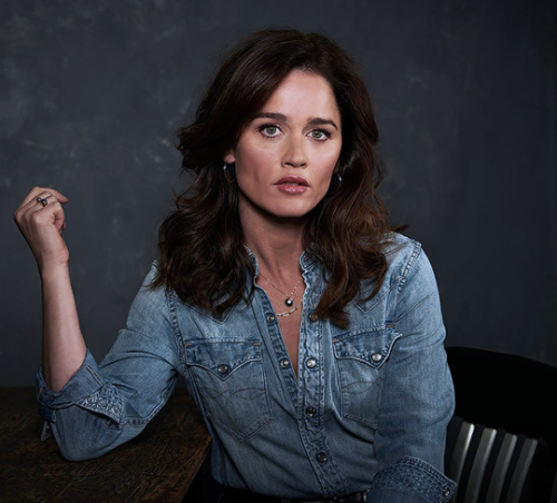 tmsource:  ROBIN TUNNEY photographed by Ed