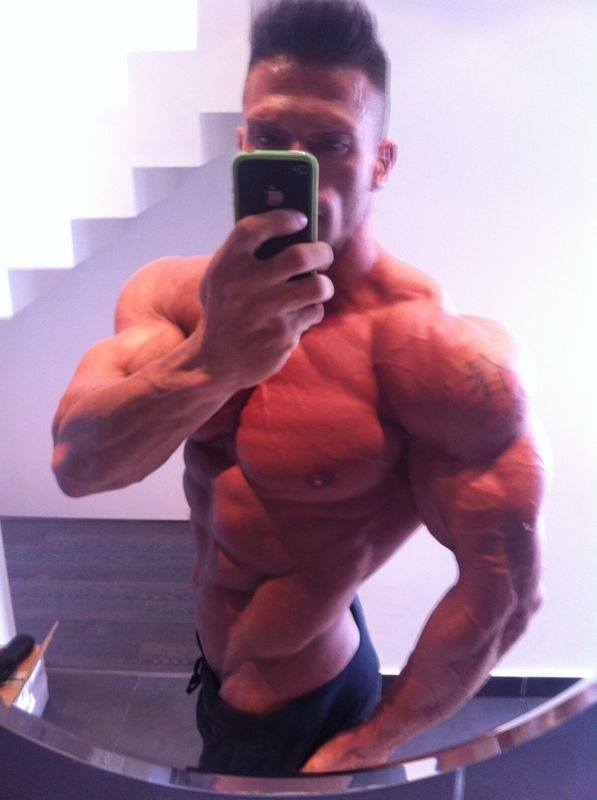 muscle-addicted:  János Csuhai