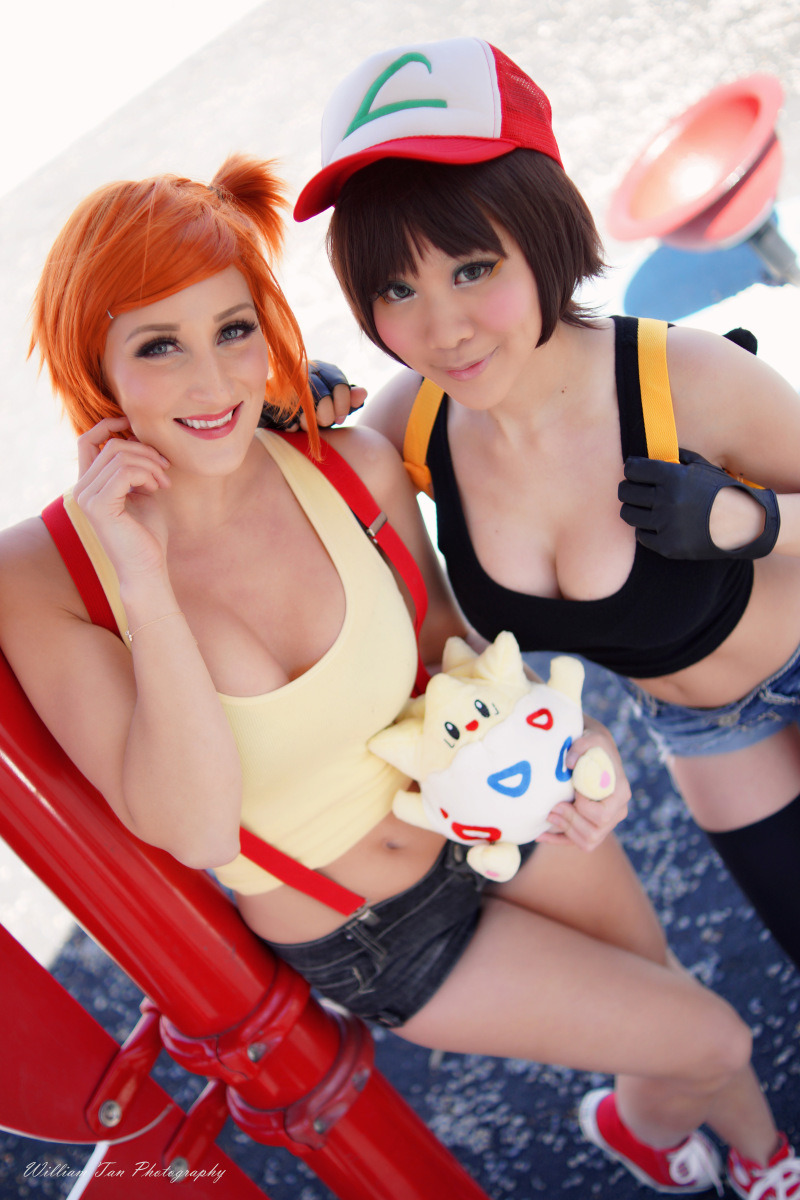 sexy-cosplay-scroll:  Holly Wolf (Misty) and Vicky Lau (Ash) from Pokemon