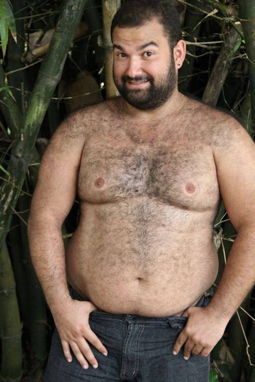 hotbears:  http://hotbears.tumblr.com/
