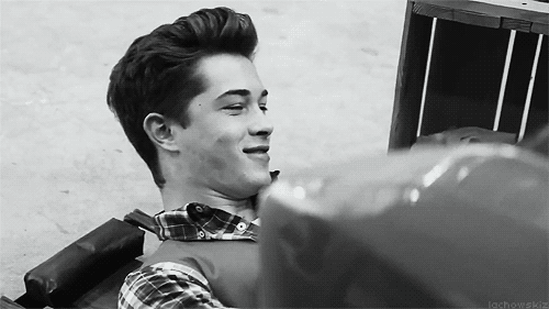 Cleo Gif Hunts Francisco Lachowski Gifs