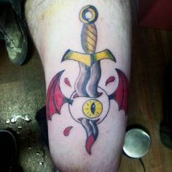 Put the color in this dagger eyeball.   #dagger #tattoo #apprentice #apprenticetattoo #eyeball #ravenseyeink #chelsea  (at Raven&rsquo;s Eye Ink)