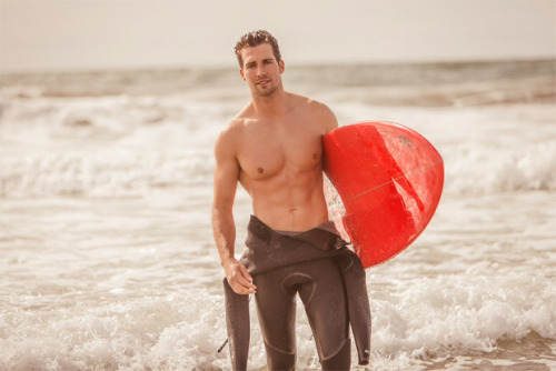 male-celebs-naked:  James Maslow 2See more here