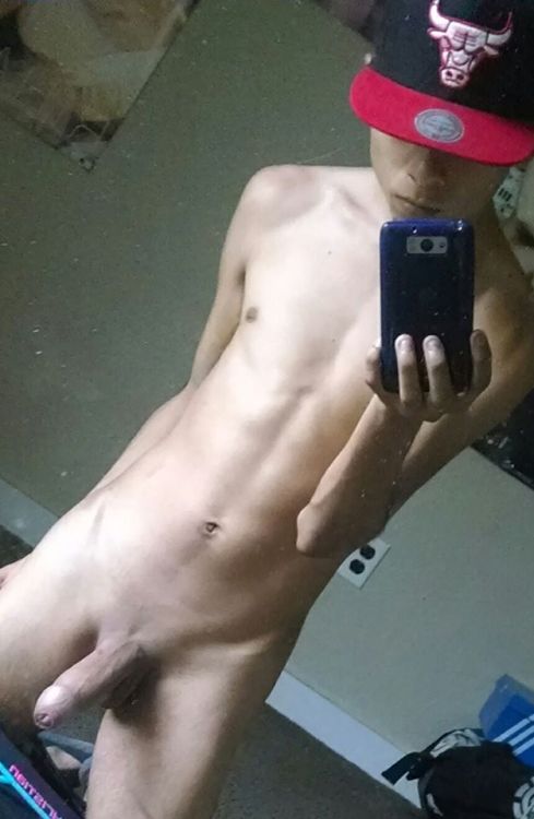 lilmexicanboi1:  Such s sexy Papi