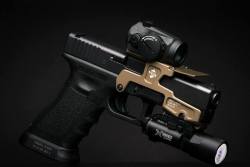 gunsngear:  The ALG Defense 6-Second Mount