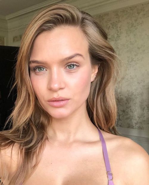 pepgay: #behindthescenes #victoriasecrets With @josephineskriver @victoriassecret #naturallook #real