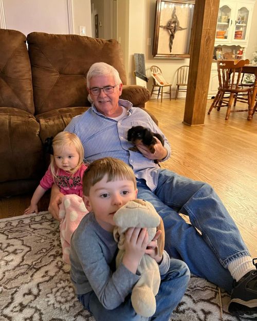 <p>Christmas with the grandkids and their new pupper and bikes and grandparents and stuff. ❤️ (at Orlinda, Tennessee)<br/>
<a href="https://www.instagram.com/p/CX9fVi1PjSD/?utm_medium=tumblr">https://www.instagram.com/p/CX9fVi1PjSD/?utm_medium=tumblr</a></p>