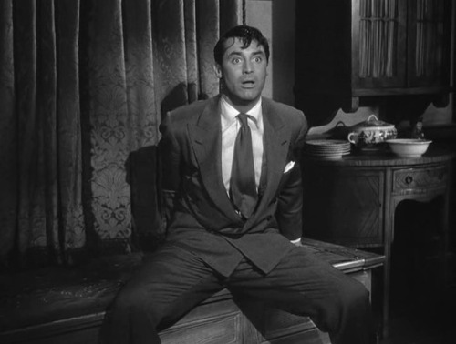 365filmsbyauroranocte:  “There’s a body in the windowseat!”Cary Grant in Arsenic and Old Lace (Frank Capra, 1944)  
