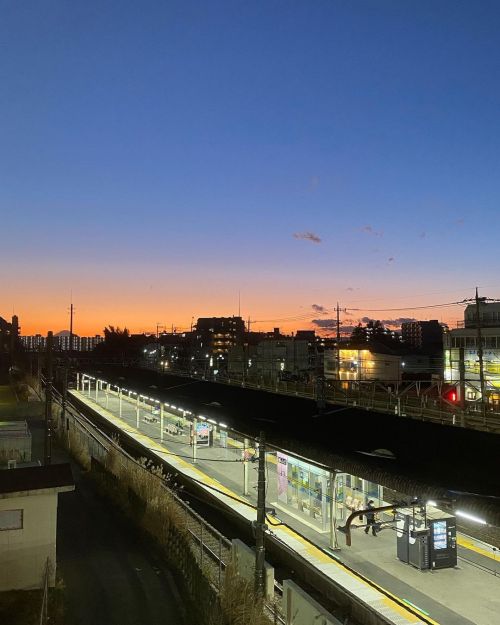 #originalphotographer #amateur #nature #winter2021 #evening #sky #photographer on Instagram (北小金駅) h