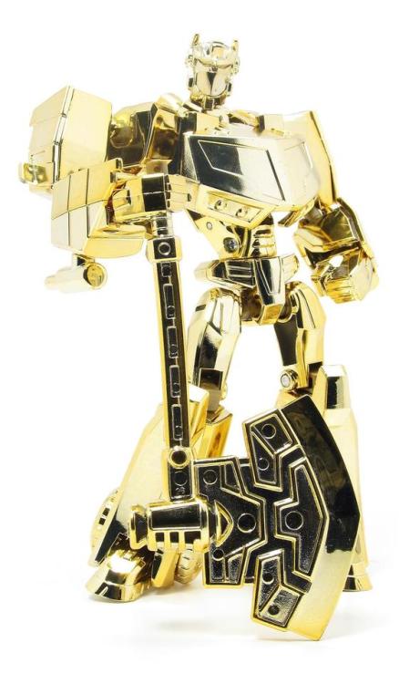 rosextract:  aeonmagnus:  Transformers Animated Optimus Prime (Gold Version).  @b0ssbot it’s ya boy  back n better than ever