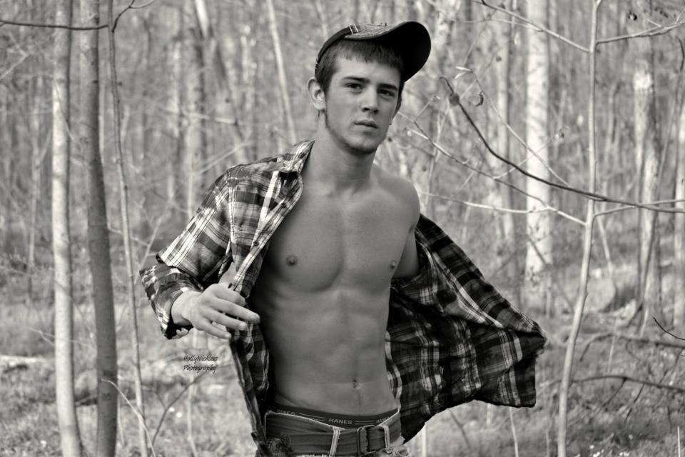 tgrade5:  northstarfrat:  Damn he is one sexy young country boy!  This is Jake Hauser,