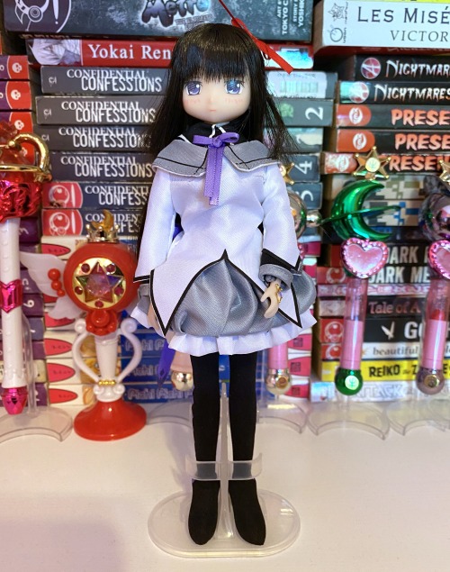 natsumebookss: silvermoon424: After years I finally managed to get my hands on a Homura doll from th