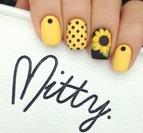 nailpornography:Yellow NOTW inspiration!