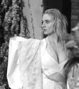thronescentral:  Sophie Turner for Harper’s Bazaar UK, May 2019.
