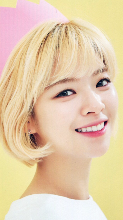 Jungyeon (Twice) wallpaperslike/reblog if you save/use 