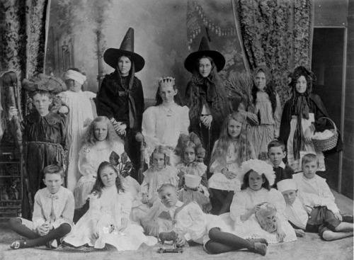 “Costume day at St. James’ Presbyterian Church Sunday School, Bowen,” circa 1912. 