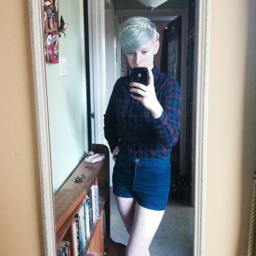 paintballing-on-the-moon: feeling cute and brave. Supercute!