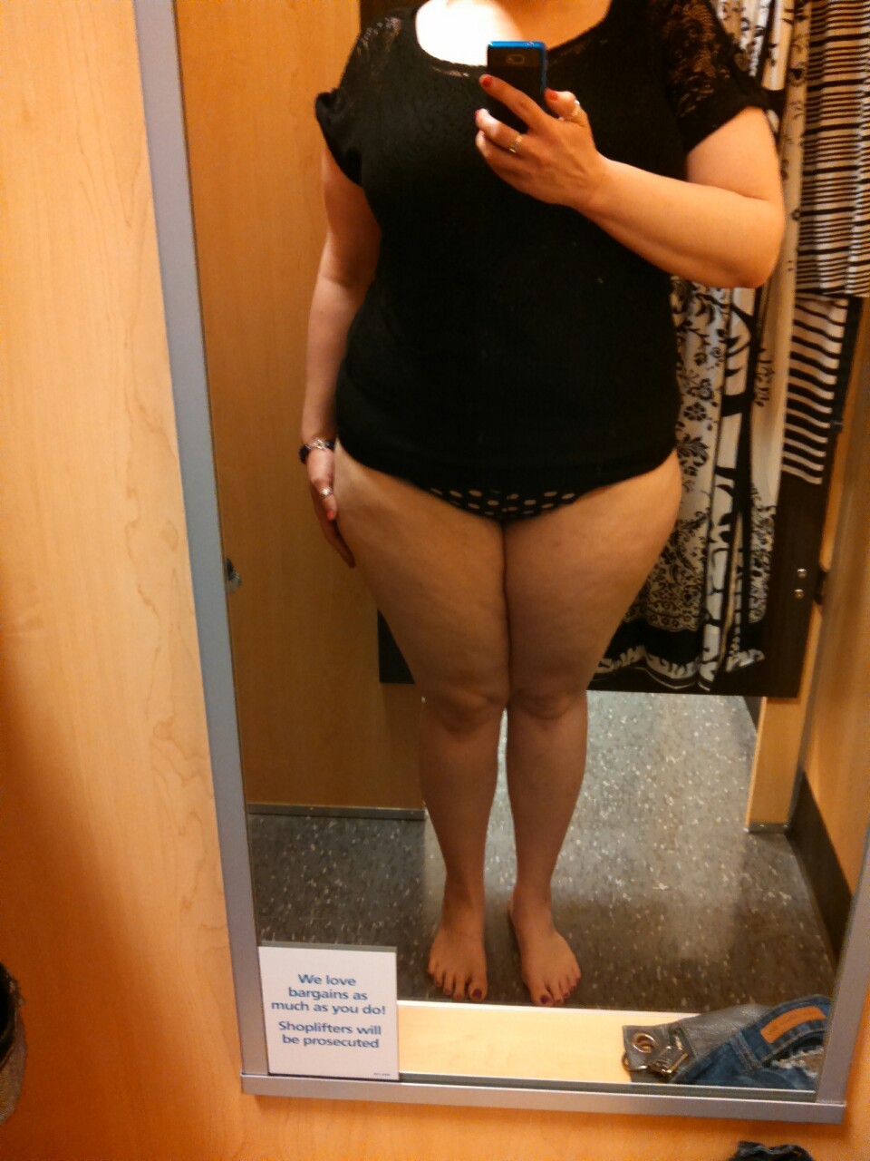 nikkis-double-ds:  How about a dressing room pic. Never done em cuz I hate shopping.