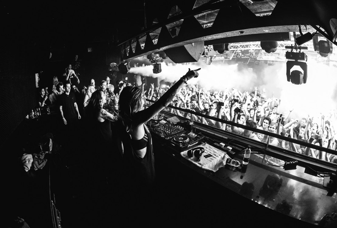 assassinx15:  phillykrew:  Jahan and Yasmine at Ministry of Sound   They’re not