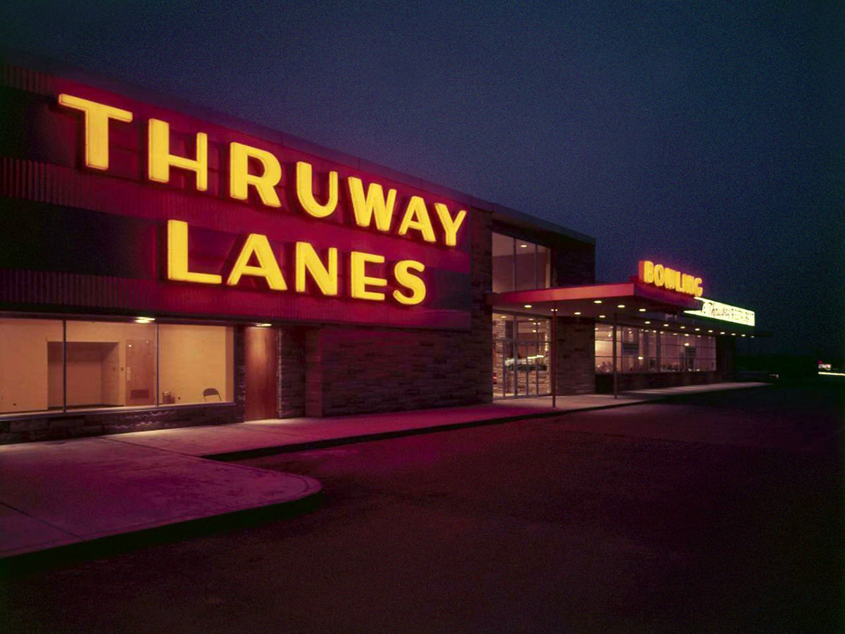 20th-century-man:  Thruway Lanes, Cheektowaga, New York, 1956. 