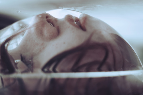 isabellabubola:  BreathlessSelf-portrait, December 2014.Website / Facebook / Flickr / 500px / Instagram  
