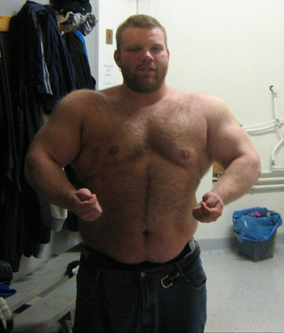 thebigbearcave:  God of Icelandia….. so hot he rivals his heavenly brother, Pall