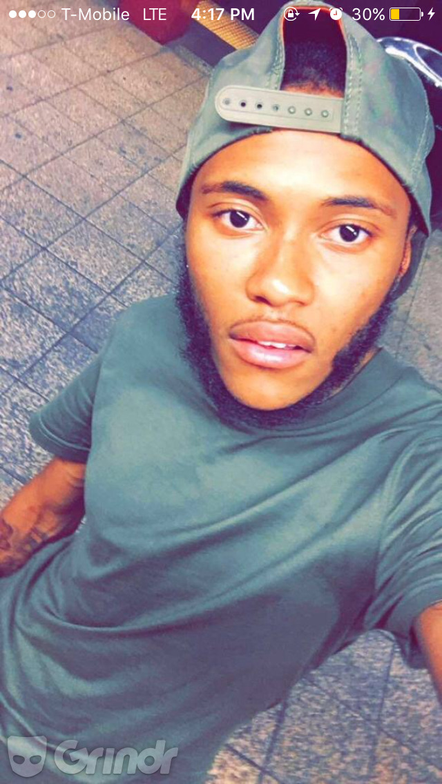 jerzdikk:  jerseyguysexposed:  Dl jersey city guy  Who and wea is he? 😩😜🍆💦