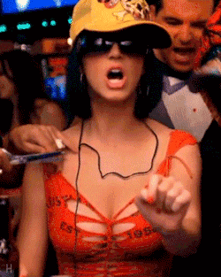 hf-hombre:  Por fin llegó el #ViernesdeKatyPerry.