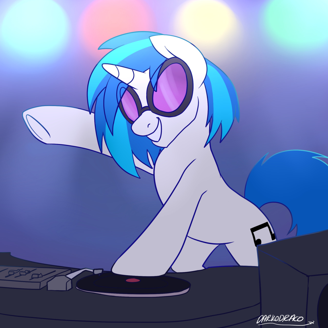 nevaylin: 30minchallenge:  we’ve got some cute and cool ponies in glasses here!