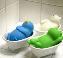 zippy-do-da:  daddyslittlemuse:  daddysalice:  All Daddies need to get these for their littles, they are bath lights animals!!!  They lite when you add water to their bathtub!!! And they will be the perfect company for any little, because they can play