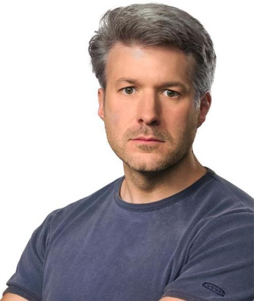 Jony Ive meets Phil Schiller.