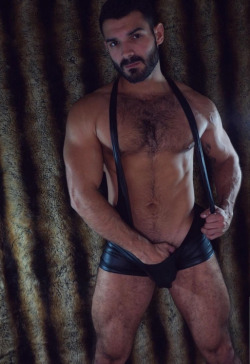 Follow my two hairy men blogs:http://sambrcln.tumblr.comhttp://hairysex.tumblr.com