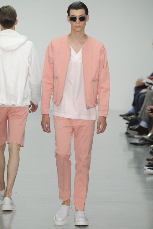 grabyourankles:  Model walks for Lou Dalton spring/summer 2015