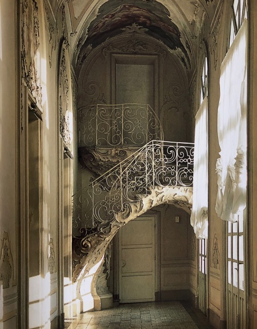thecaftanclique:Palazzo Biscari Rococo-style staircase