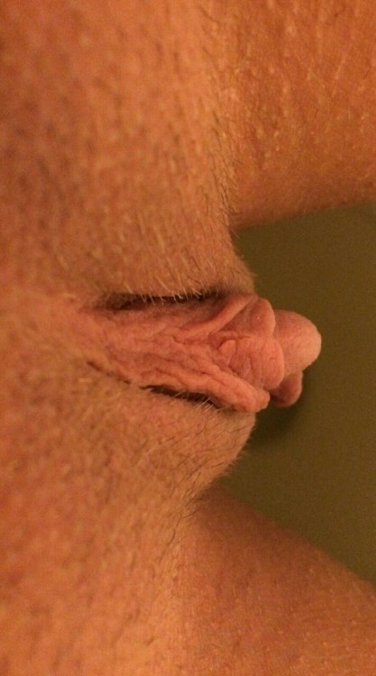 bigclitsporn:  More hot stuff