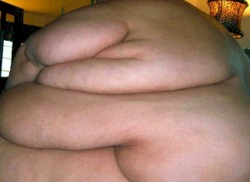 misterfatlover:  My kind of human!  Someone make me this fat 