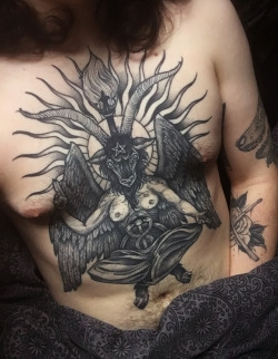 fxkehistory:Tumblr will be dead soon. So here is the last body confident photo that will see daylight. (Here is a recent one where my chest piece is actually finished)