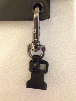 graymansurvival:  twelfthfret:  Improved clip system to my modified gerber bear grylls paracord knife. Allows easy removal to mount to shoulder straps or to reconfigure belt loop.  Nice improvement. If you want you could hit them with black high temp