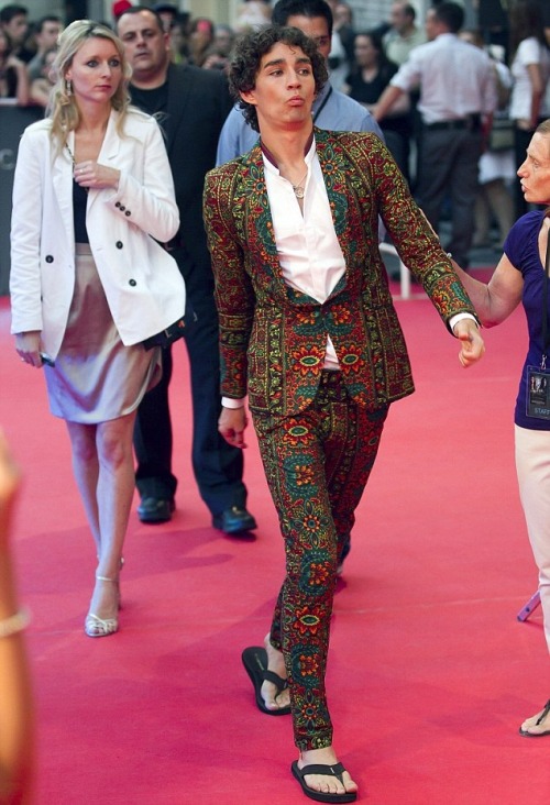 hit-it-into-the-sky:  captainbatnipples:  sashayed:  leupagus:  toilntrouble:  Robert Sheehan ladies and gentlemen.   I like that he was so able to communicate that a) this movie was going to BOMB and b) he didn’t caaaaaaaaaare at all.  #I’M IMAAARTAL