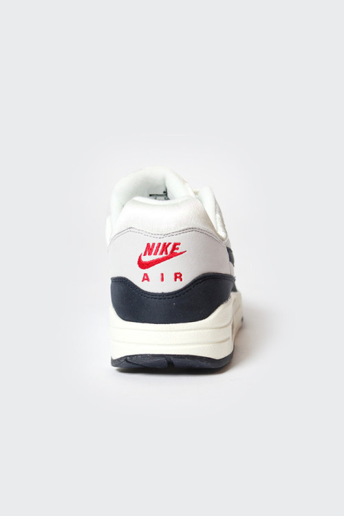 skvtevlldvy:  skate-flux:  vodkvv:  ❂  ✖skate/urban/fashion✖  Δ skate blog Δ