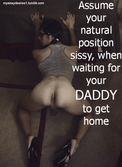 sissyclaire69:  I’m waiting daddy  Daddy&rsquo;s rushing home now!