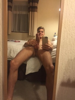 str8naughtyboys:  Straight boys can be so naughty :pMore STRAIGHT BOYS Here!