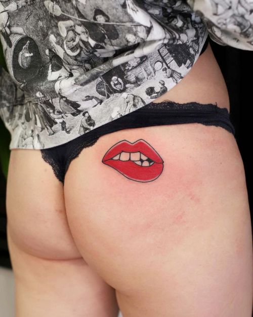 Lips #patrykhilton #redlips #tattoo #lipstattoo #panterabydgoszcz #tatuaz #madeinbydgoszcz #tatuaze 